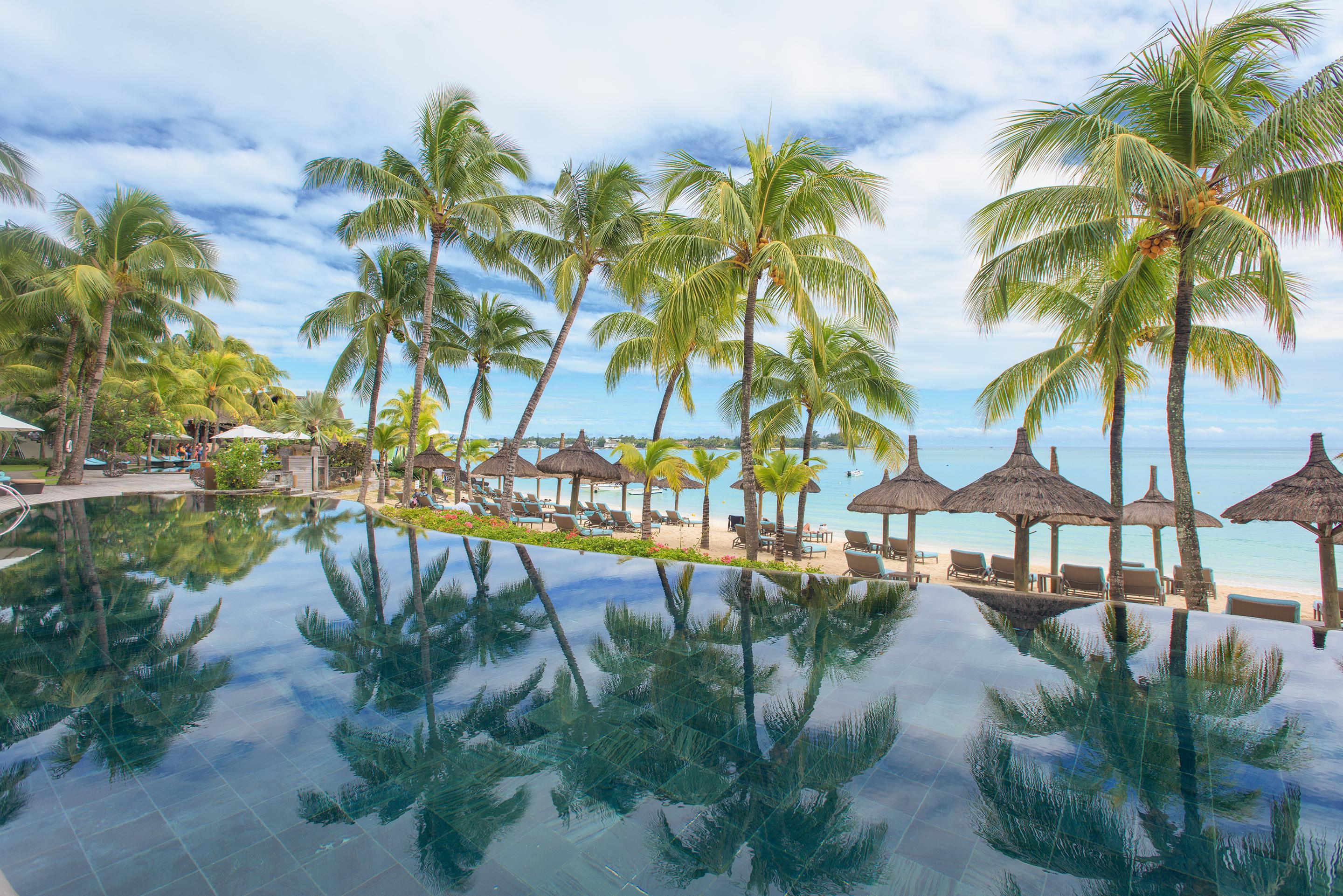 รอยัล ปาล์ม บีชคอมเบอร์ ลักชัวรี Hotel กรองด์เบย์ ภายนอก รูปภาพ