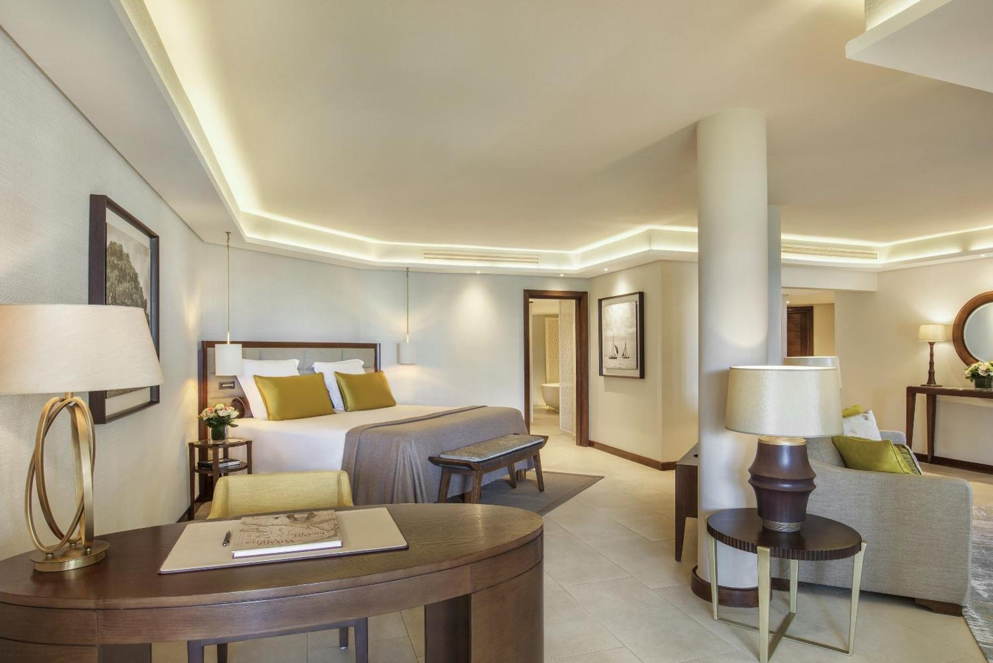 รอยัล ปาล์ม บีชคอมเบอร์ ลักชัวรี Hotel กรองด์เบย์ ภายนอก รูปภาพ